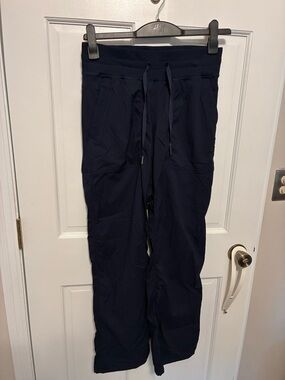 Lululemon navy pants in size 6.